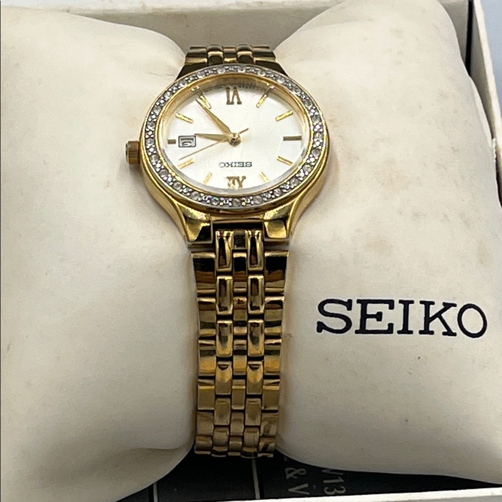 Seiko Gold Tone Crystal Bezel Women's Bracelet Watch with White Dial